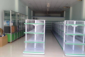 Giá kệ chứa hàng trong siêu thị cửa hàng